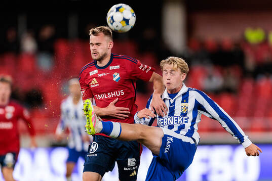 Östers Oscar Uddenäs och IFK Göteborgs Noah Tolf