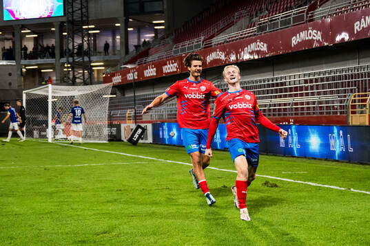 Helsingborgs Wilhelm Loeper och Oscar Aga jublar