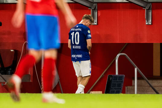 Trelleborgs Axel Vidjeskog lämnar planen