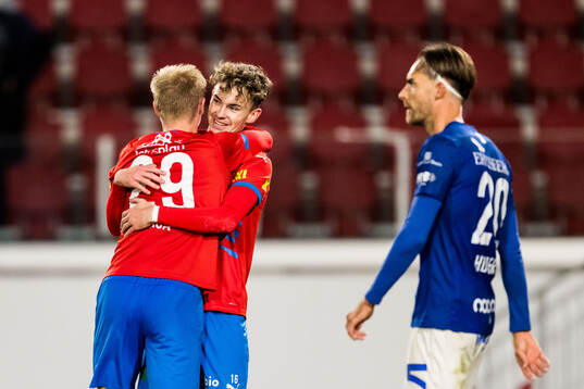 Helsingborgs Alexander Johansson och Oscar Aga jublar