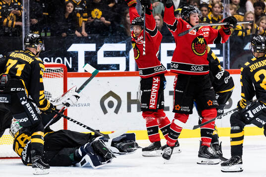 Luleås Mathias Bromé och Markus Nurmi jublar