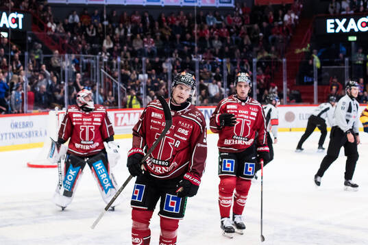 Örebros målvakt Jhonas Enroth, Gustav Backström och Luke