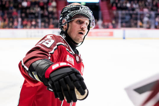 Örebros Patrik Karlkvist jublar