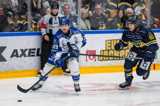 Leksands Michael Lindqvist och HV71s Axel Rindell