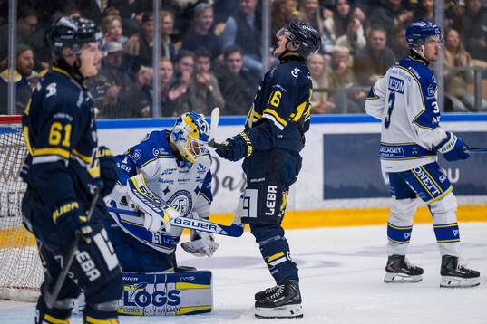 HV71s Linus Lindström deppar
