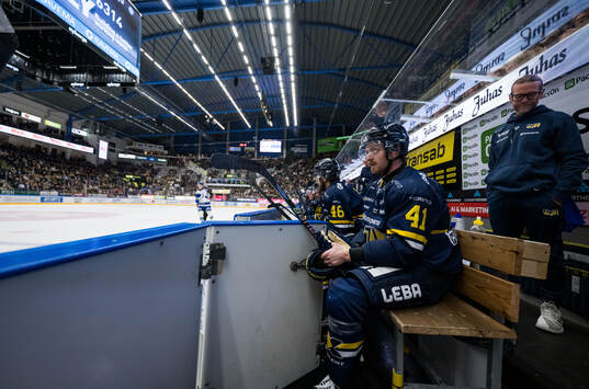 HV71s Riley Woods