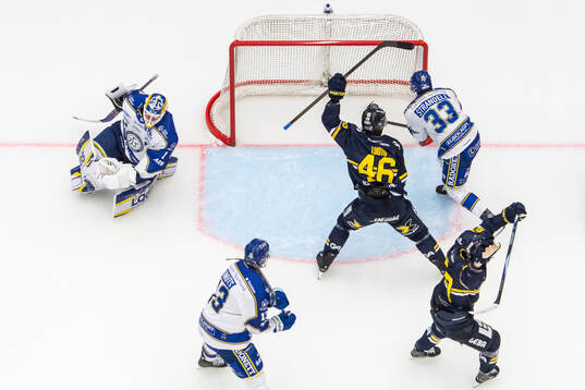 Leksands målvakt Marcus Gidlöf, Jon Knuts och Olle