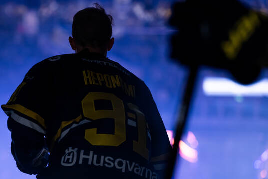 HV71s Aleksi Heponiemi gör entré