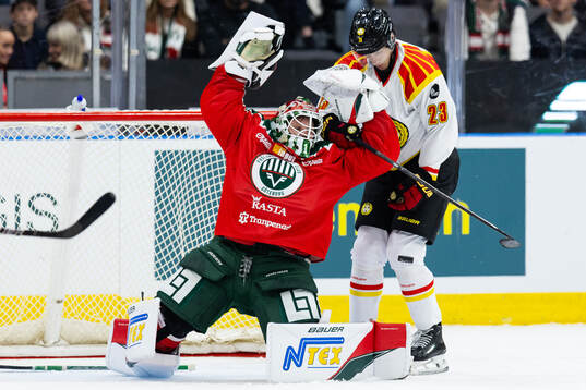 Frölundas målvakt Lars Johansson och Brynäs Oskar