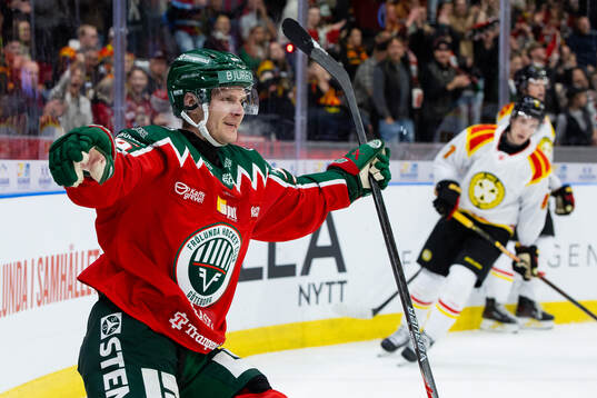 Frölundas Arttu Ruotsalainen jublar