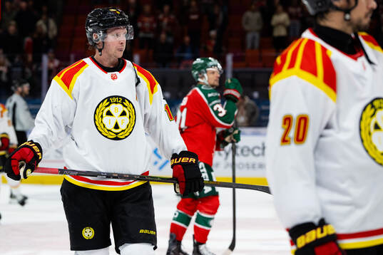 Brynäs Nicklas Bäckström deppar