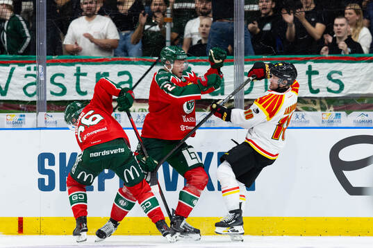 Frölundas Isac Heens och Christian Folin mot Brynäs Johan