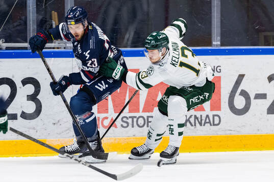 Linköpings Robin Kovacs och Färjestads Joel Kellman