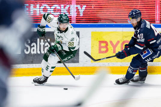 Färjestads Marian Studenic och Linköpings David Bernhardt