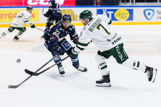 Linköpings Robin Kovacs och Färjestads Axel Bergkvist