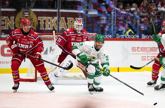 Timrås Marcus Hardegård och Rögles Josh Dickinson