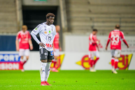 Örebros Blessing Asumang Dankwah deppar