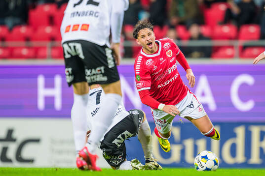 Örebros Erik Andersson och Kalmars Tomas Kalinauskas