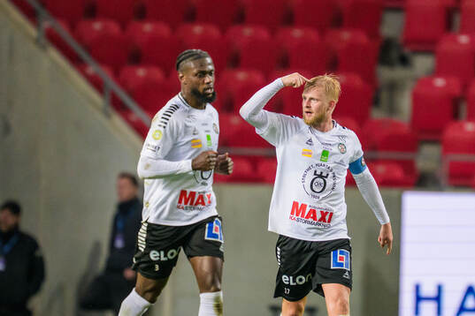 Örebros Karl Holmberg jublar