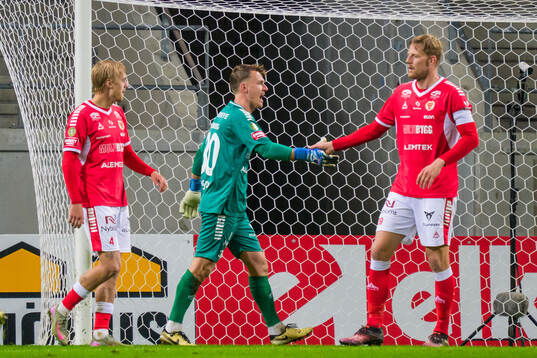 Kalmars målvakt Jakob Kindberg och Lars Sætra