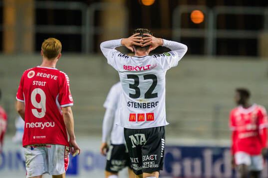 Örebros John Stenberg deppar