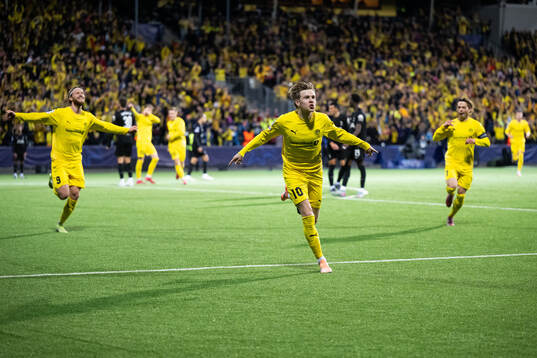 Jens Petter Hauge of Bodø/Glimt celebrates