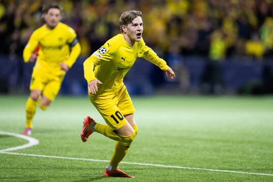Jens Petter Hauge of Bodø/Glimt celebrates