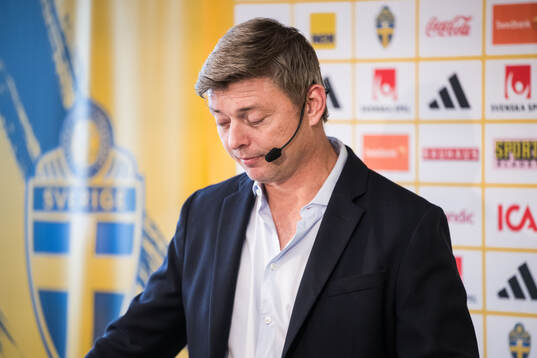Head coach Jon Dahl Tomasson of the Swedish national