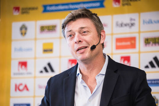 Head coach Jon Dahl Tomasson of the Swedish national