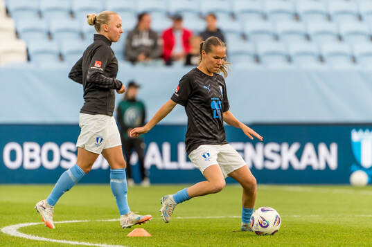 Malmö FFs Nathalie Hoff Persson och Karoline Olesen