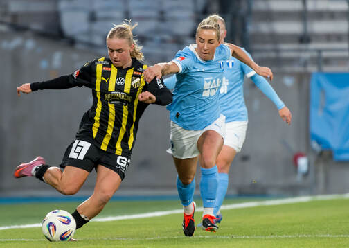 Häckens Pernille Sanvig och Malmö FFs Mia Persson