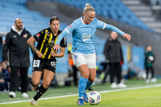 Häckens Tabby Tindell och Malmö FFs Tuva Skoog