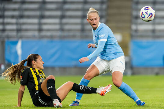Häckens Mary Caroline Wickenheiser och Malmö FFs Tuva