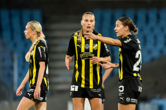 Häckens Stine Sandbech och Tabby Tindell deppar