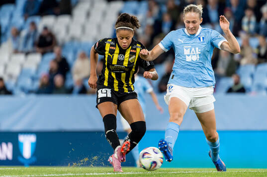 Häckens Felicia Schröder och Malmö FFs Sanna Kullberg