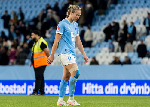 Malmö FFs Courtney Nevin deppar