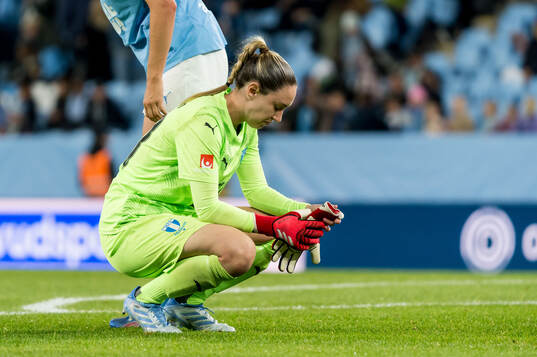Malmö FFs målvakt Moa Öhman deppar