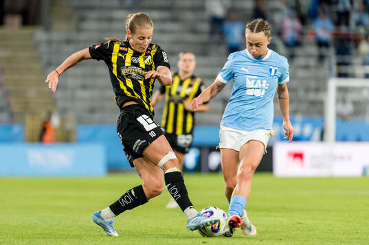 Häckens Anna Anvegård och Malmö FFs Miljana Ivanovic