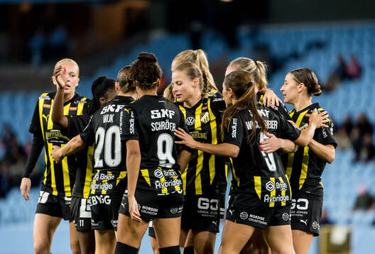 Häckens Anna Anvegård jublar
