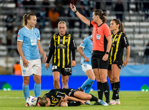 Malmö FFs Sara Kanutte Sørensen Fornes och Häckens Anna