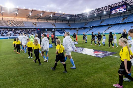 Lagen kommer in på planen