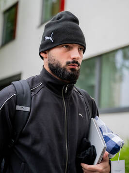 Sead Haksabanovic arrives at the hotel
