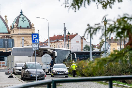 The team bus gets stuck
