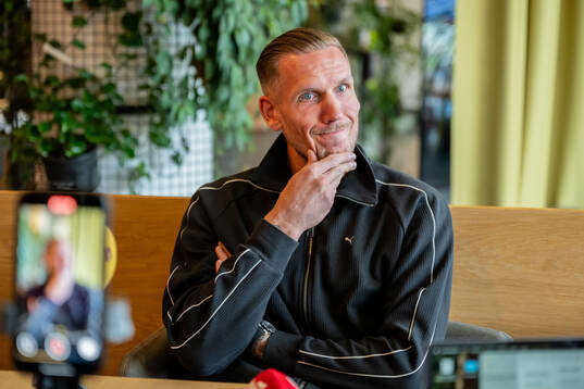 Bläddra bland fler bilder av Football, UEFA Europa League, Malmö FF, Team arrival in Plzen
