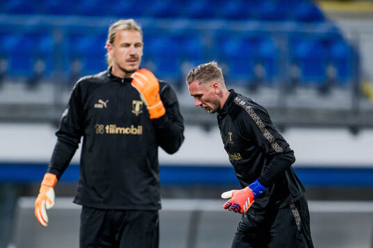 Goalkeeper Johan Dahlin and Goalkeeper Robin Olsen