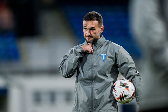 Head coach Anes Mravac
