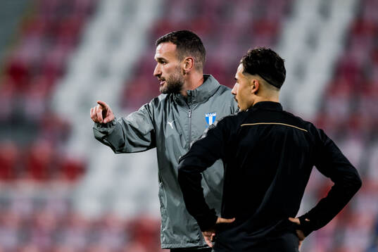 Head coach Anes Mravac
