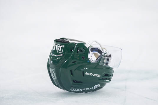 Ishockeyhjälm tillhörande Tingsryds AIF