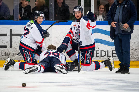 Halmstads Tom Johansson har ont