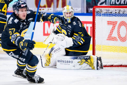 Södertäljes målvakt Love Härenstam